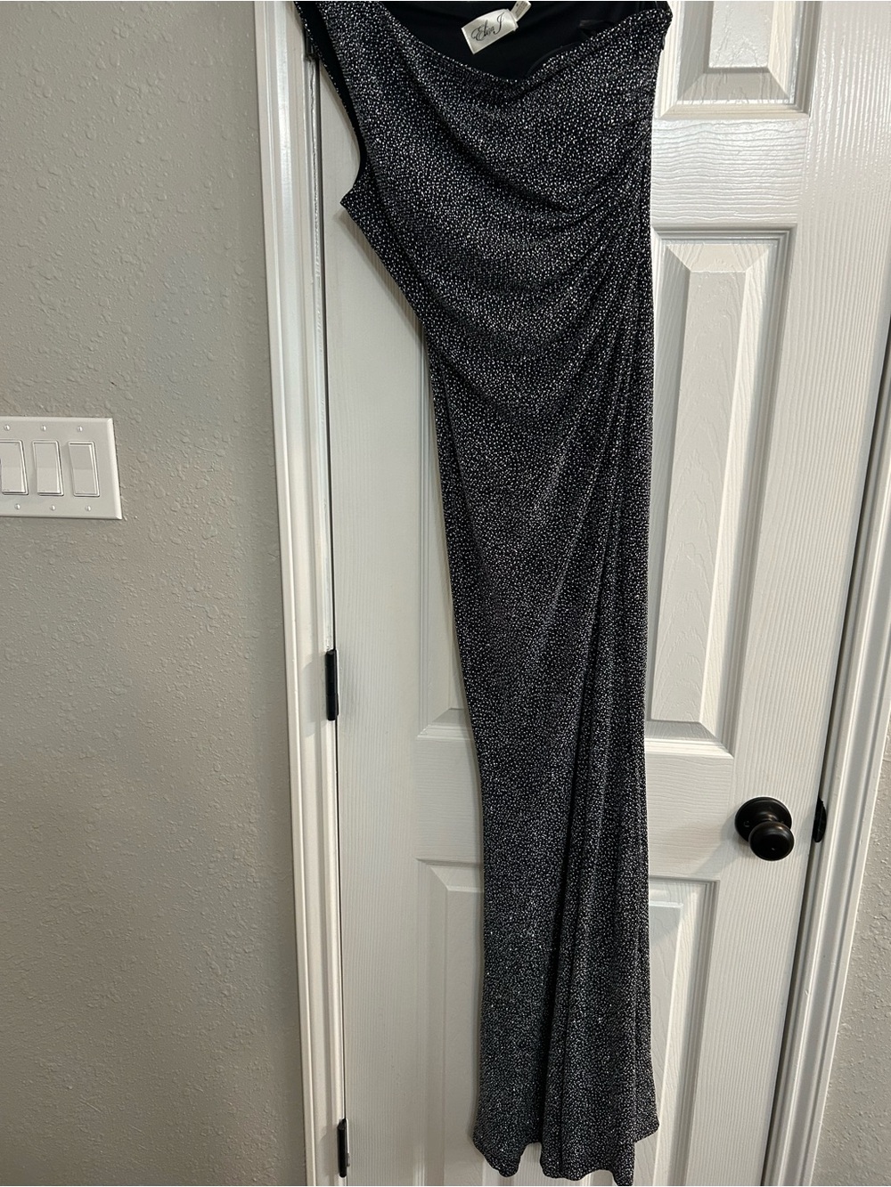 Eliza J Size 10 formal black and silver sparkly long dress gown one shoulder